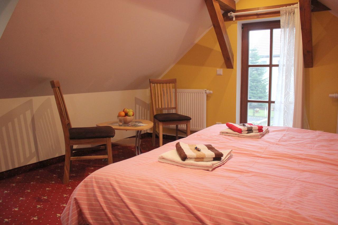 "Altjessen 57" Hotell Pirna Exteriör bild